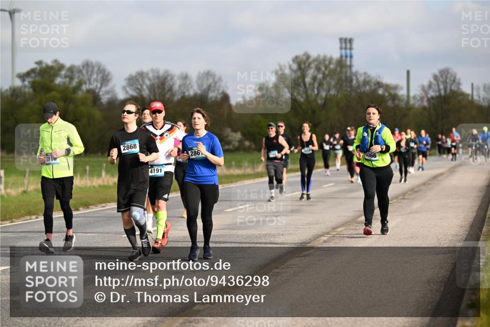 12.04.2026 - 45. Internationalen Wilhelmsburger Insellauf Dr. Thomas Lammeyer http://msf.ph/oto/9436298 12.04.2026 09:27:19 Laufen 2868, 4191, 286, 4066 meine-sportfotos.de