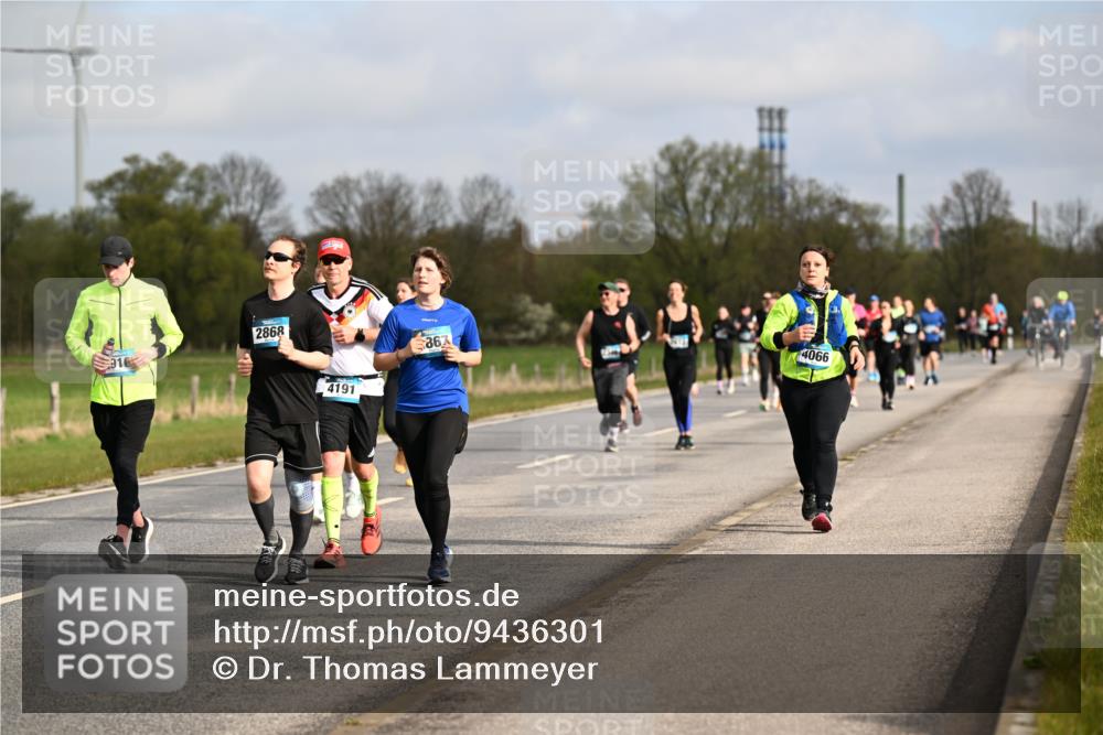 12.04.2026 - 45. Internationalen Wilhelmsburger Insellauf Dr. Thomas Lammeyer http://msf.ph/oto/9436301 12.04.2026 09:27:19 Laufen 2868, 4191, 867, 4066 meine-sportfotos.de