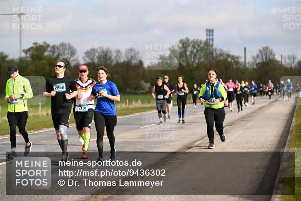 12.04.2026 - 45. Internationalen Wilhelmsburger Insellauf Dr. Thomas Lammeyer http://msf.ph/oto/9436302 12.04.2026 09:27:20 Laufen 2868, 4066, 4191 meine-sportfotos.de