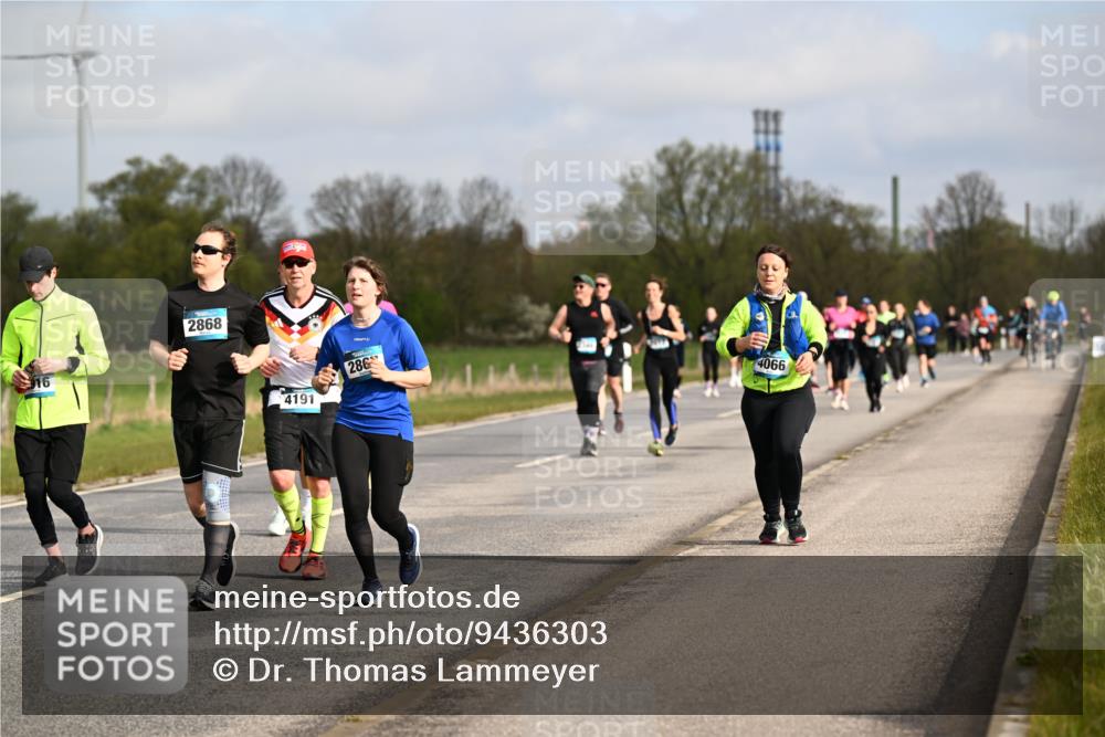 12.04.2026 - 45. Internationalen Wilhelmsburger Insellauf Dr. Thomas Lammeyer http://msf.ph/oto/9436303 12.04.2026 09:27:20 Laufen 16, 2868, 4191, 286, 4066 meine-sportfotos.de