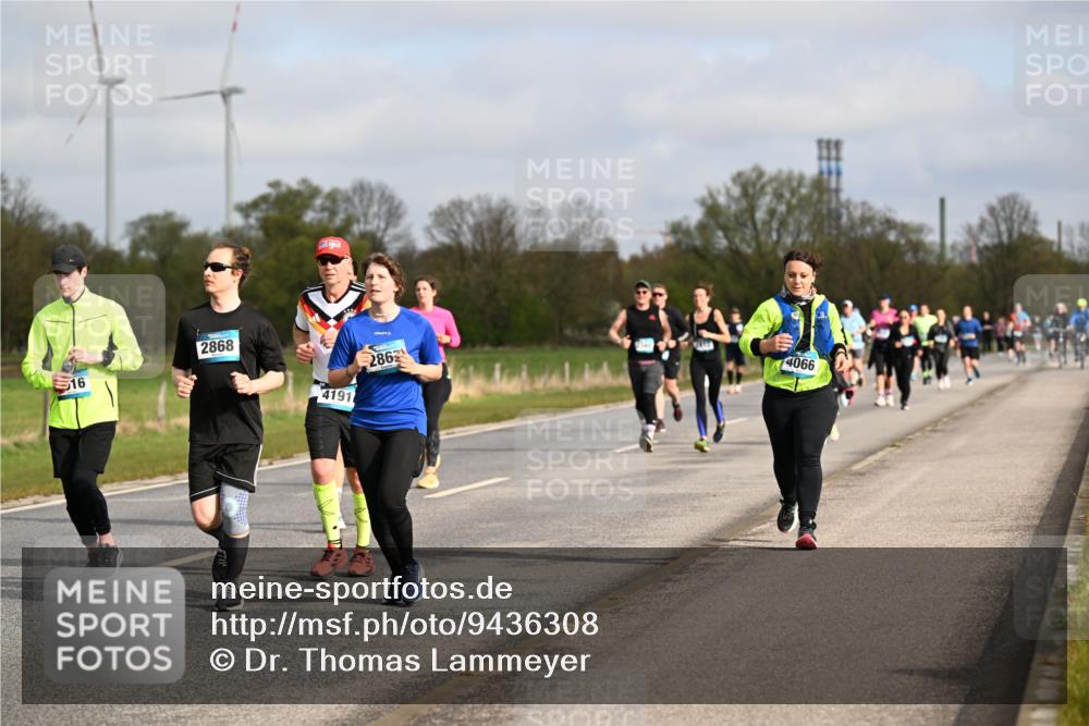 12.04.2026 - 45. Internationalen Wilhelmsburger Insellauf Dr. Thomas Lammeyer http://msf.ph/oto/9436308 12.04.2026 09:27:21 Laufen 16, 2868, 4191, 286, 4066 meine-sportfotos.de