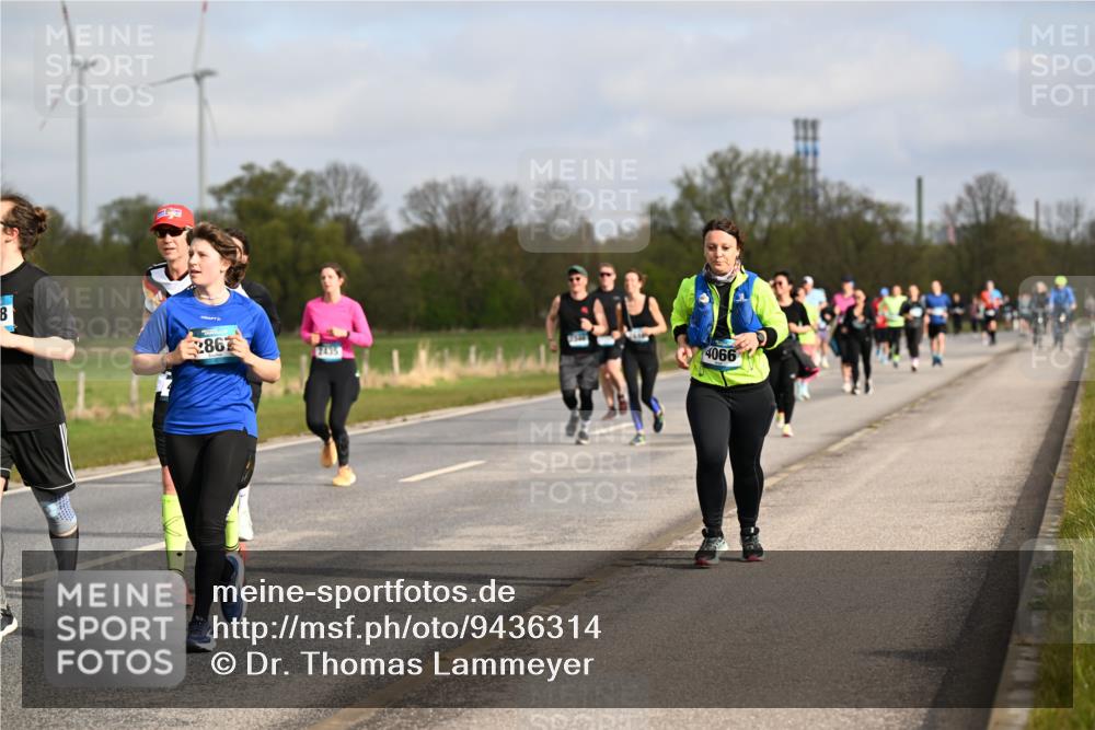 12.04.2026 - 45. Internationalen Wilhelmsburger Insellauf Dr. Thomas Lammeyer http://msf.ph/oto/9436314 12.04.2026 09:27:21 Laufen 8, 2867, 4066, 2435 meine-sportfotos.de