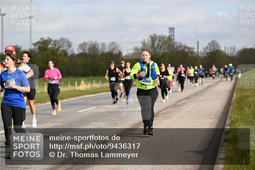 12.04.2026 - 45. Internationalen Wilhelmsburger Insellauf Dr. Thomas Lammeyer http://msf.ph/oto/9436317 12.04.2026 09:27:22 Laufen 3435, 28, 4066 meine-sportfotos.de