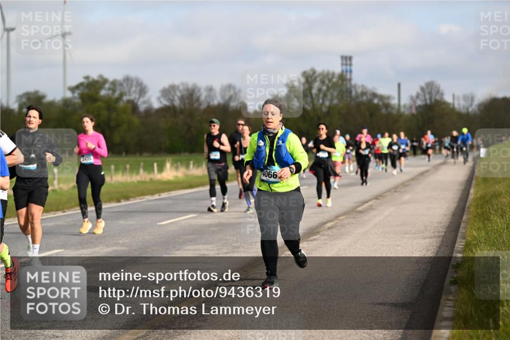 12.04.2026 - 45. Internationalen Wilhelmsburger Insellauf Dr. Thomas Lammeyer http://msf.ph/oto/9436319 12.04.2026 09:27:22 Laufen 2435, 4066 meine-sportfotos.de