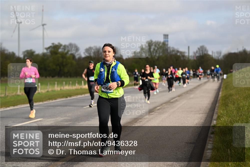 12.04.2026 - 45. Internationalen Wilhelmsburger Insellauf Dr. Thomas Lammeyer http://msf.ph/oto/9436328 12.04.2026 09:27:24 Laufen 3435, 4066 meine-sportfotos.de