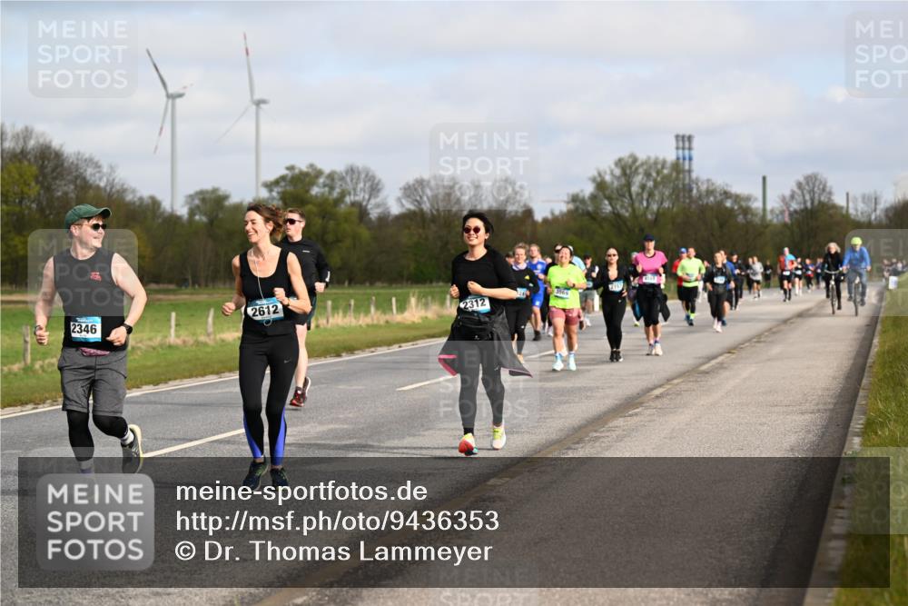12.04.2026 - 45. Internationalen Wilhelmsburger Insellauf Dr. Thomas Lammeyer http://msf.ph/oto/9436353 12.04.2026 09:27:28 Laufen 2346, 2612, 2312, 3569 meine-sportfotos.de