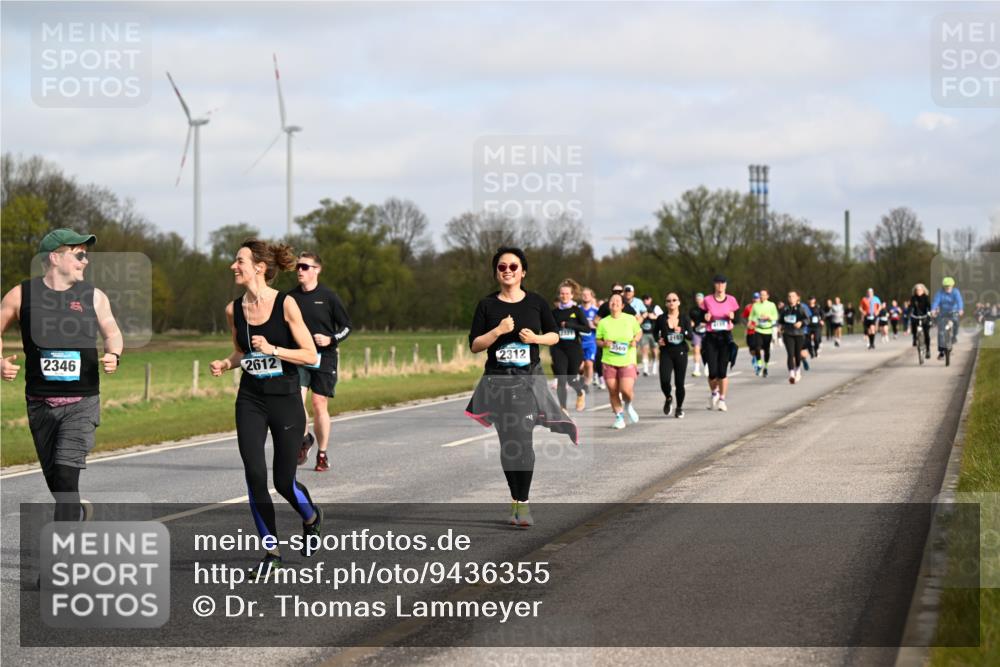 12.04.2026 - 45. Internationalen Wilhelmsburger Insellauf Dr. Thomas Lammeyer http://msf.ph/oto/9436355 12.04.2026 09:27:28 Laufen 2346, 2612, 2312, 3569 meine-sportfotos.de