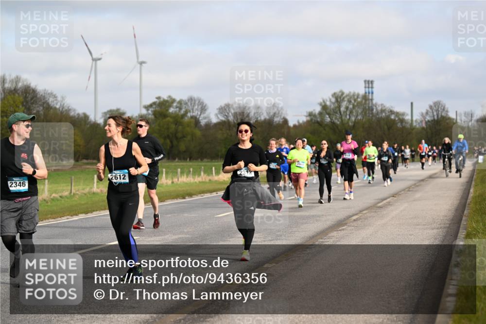 12.04.2026 - 45. Internationalen Wilhelmsburger Insellauf Dr. Thomas Lammeyer http://msf.ph/oto/9436356 12.04.2026 09:27:28 Laufen 2346, 2, 612, 2321, 3569, 215 meine-sportfotos.de