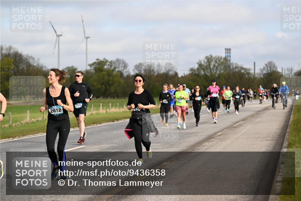 12.04.2026 - 45. Internationalen Wilhelmsburger Insellauf Dr. Thomas Lammeyer http://msf.ph/oto/9436358 12.04.2026 09:27:28 Laufen 2612, 2725, 221, 3569 meine-sportfotos.de