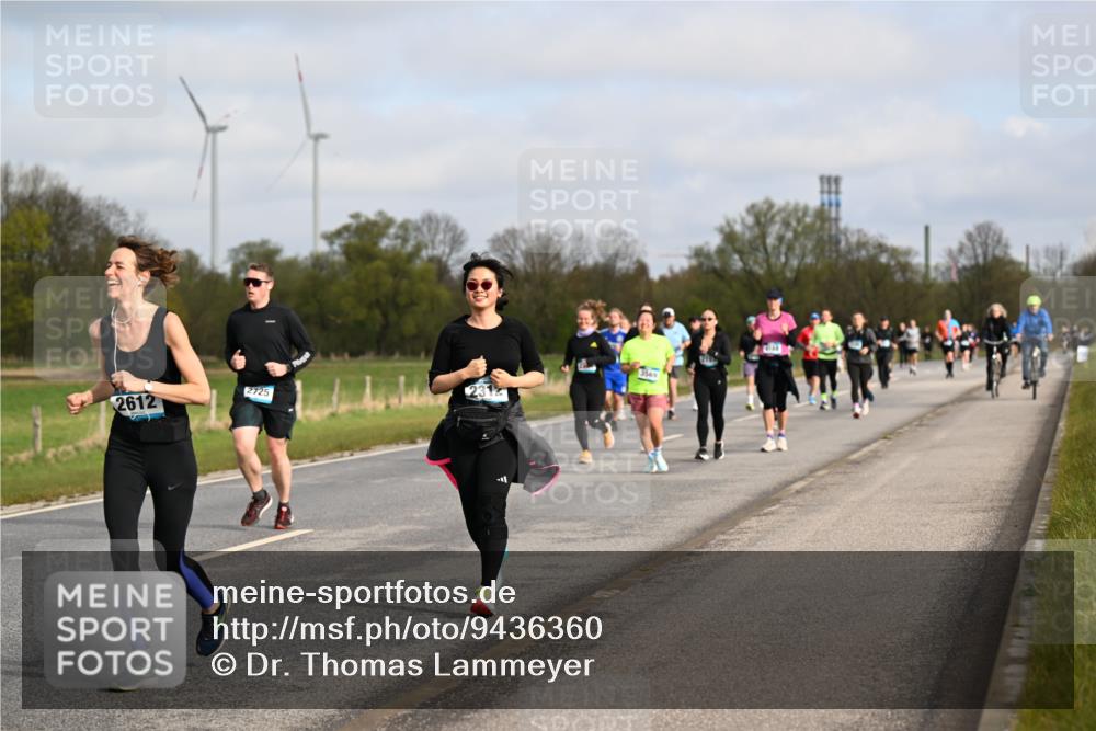 12.04.2026 - 45. Internationalen Wilhelmsburger Insellauf Dr. Thomas Lammeyer http://msf.ph/oto/9436360 12.04.2026 09:27:29 Laufen 2612, 2725, 3569 meine-sportfotos.de