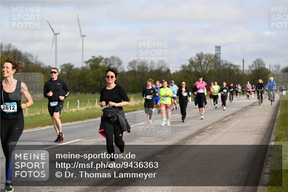 12.04.2026 - 45. Internationalen Wilhelmsburger Insellauf Dr. Thomas Lammeyer http://msf.ph/oto/9436363 12.04.2026 09:27:29 Laufen 2612, 2725, 3569 meine-sportfotos.de