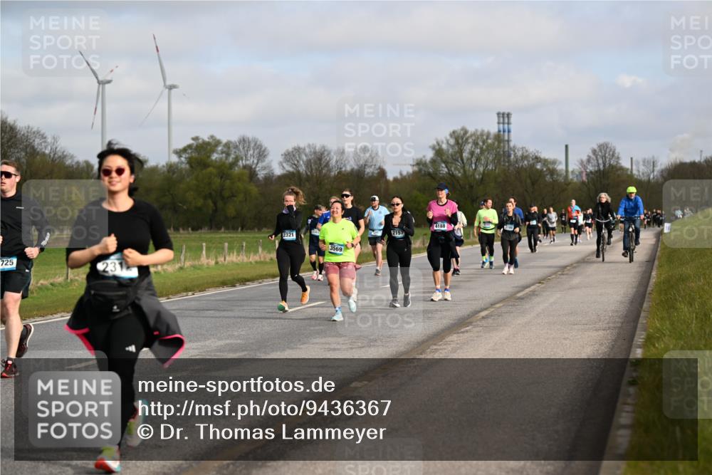 12.04.2026 - 45. Internationalen Wilhelmsburger Insellauf Dr. Thomas Lammeyer http://msf.ph/oto/9436367 12.04.2026 09:27:30 Laufen 725, 231, 2321, 3569, 4188, 2157 meine-sportfotos.de