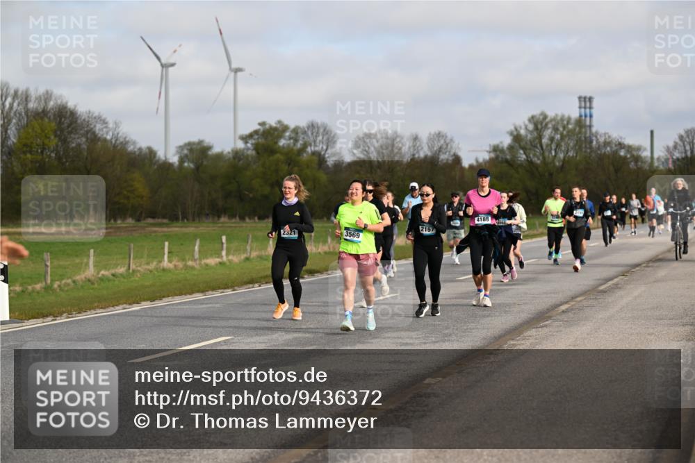 12.04.2026 - 45. Internationalen Wilhelmsburger Insellauf Dr. Thomas Lammeyer http://msf.ph/oto/9436372 12.04.2026 09:27:31 Laufen 4188, 2157, 2321, 3569 meine-sportfotos.de