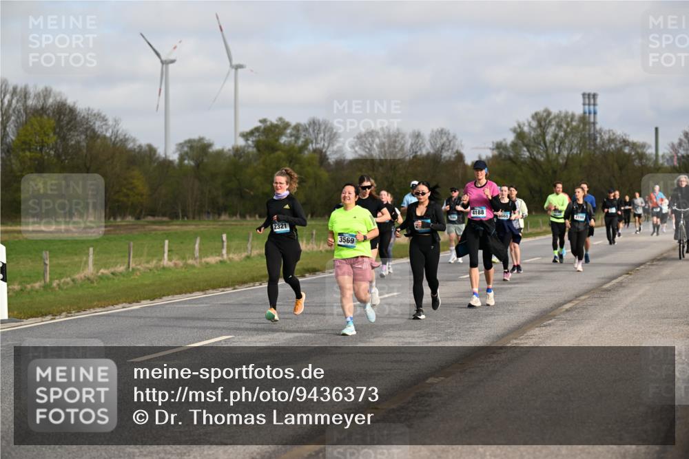 12.04.2026 - 45. Internationalen Wilhelmsburger Insellauf Dr. Thomas Lammeyer http://msf.ph/oto/9436373 12.04.2026 09:27:32 Laufen 2321, 3569, 4188, 2199 meine-sportfotos.de