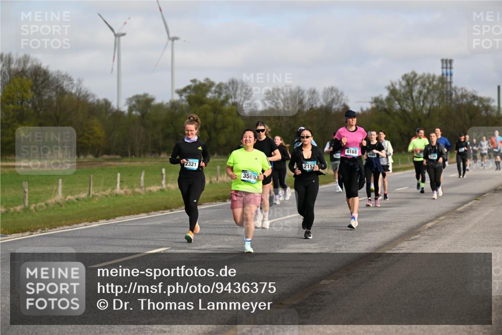 12.04.2026 - 45. Internationalen Wilhelmsburger Insellauf Dr. Thomas Lammeyer http://msf.ph/oto/9436375 12.04.2026 09:27:32 Laufen 2321, 3569, 2157, 4188, 4668 meine-sportfotos.de