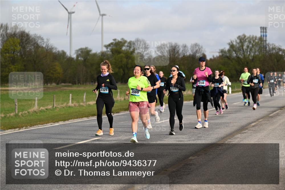 12.04.2026 - 45. Internationalen Wilhelmsburger Insellauf Dr. Thomas Lammeyer http://msf.ph/oto/9436377 12.04.2026 09:27:32 Laufen 2321, 3569, 3382, 2157, 2199, 4188 meine-sportfotos.de
