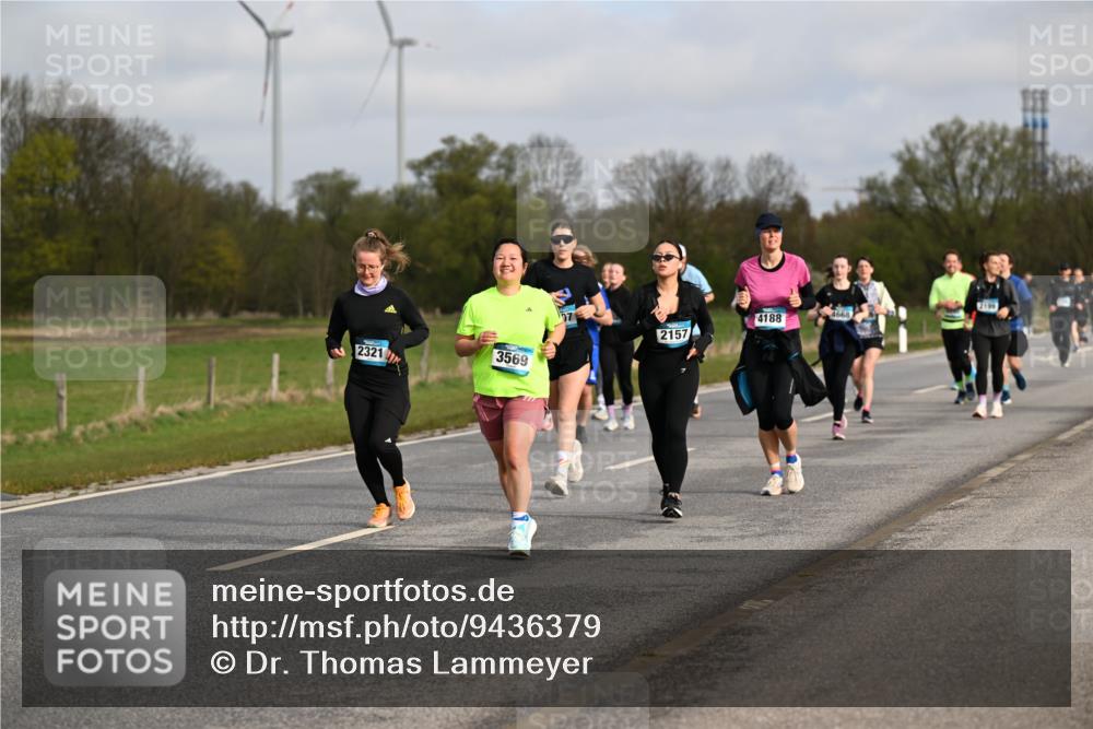 12.04.2026 - 45. Internationalen Wilhelmsburger Insellauf Dr. Thomas Lammeyer http://msf.ph/oto/9436379 12.04.2026 09:27:32 Laufen 2321, 3569, 07, 2199, 4188, 4668, 2157 meine-sportfotos.de