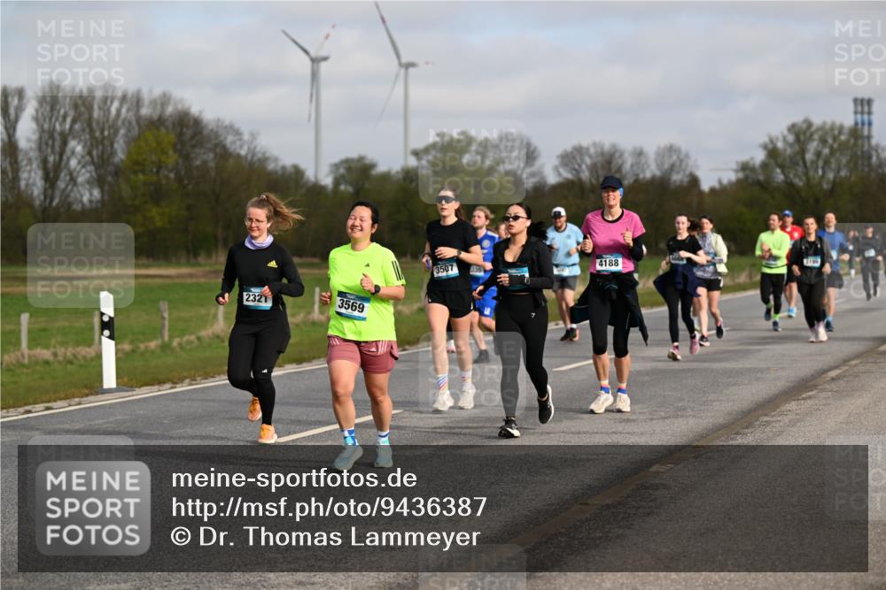 12.04.2026 - 45. Internationalen Wilhelmsburger Insellauf Dr. Thomas Lammeyer http://msf.ph/oto/9436387 12.04.2026 09:27:34 Laufen 2321, 3569, 3507, 435, 4188, 2109 meine-sportfotos.de