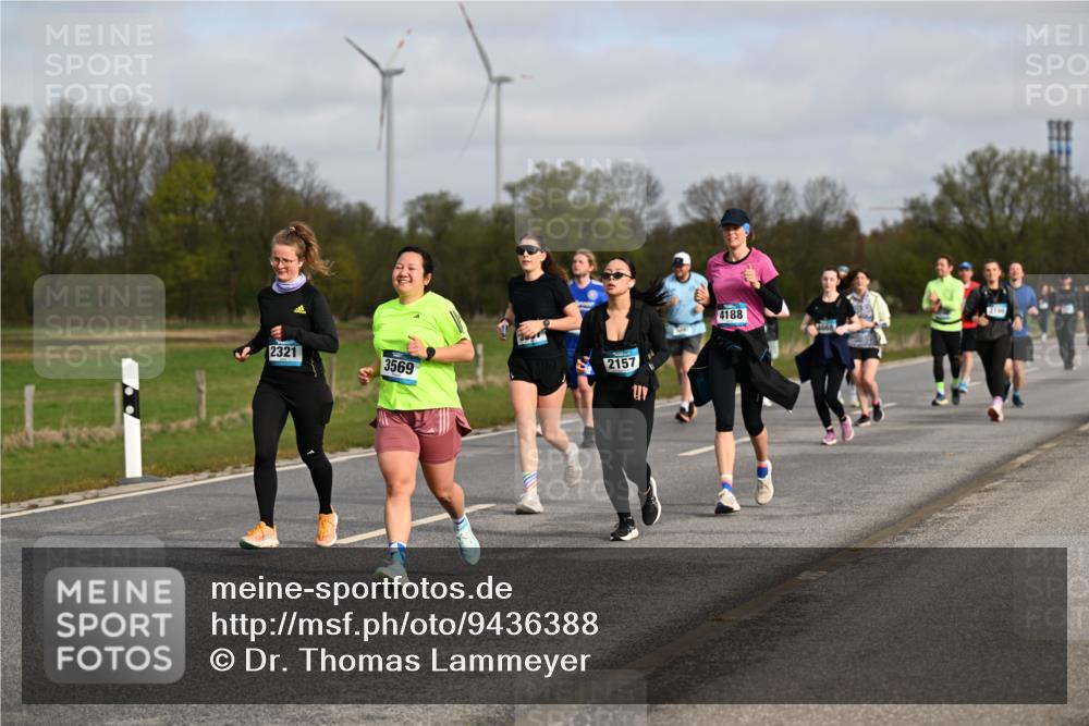 12.04.2026 - 45. Internationalen Wilhelmsburger Insellauf Dr. Thomas Lammeyer http://msf.ph/oto/9436388 12.04.2026 09:27:34 Laufen 2321, 3569, 2157, 4188 meine-sportfotos.de