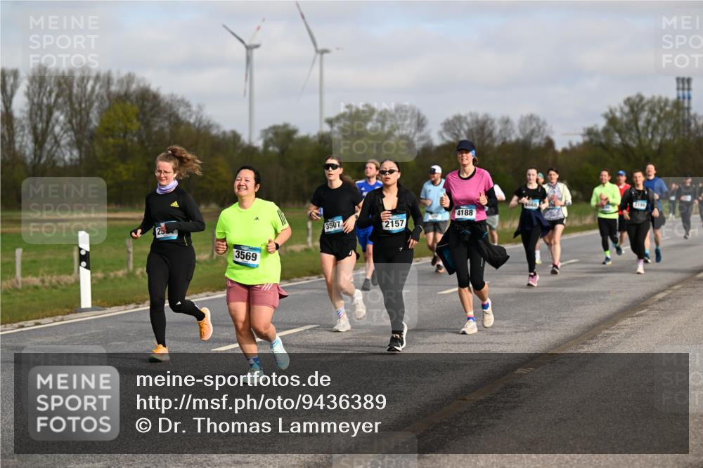 12.04.2026 - 45. Internationalen Wilhelmsburger Insellauf Dr. Thomas Lammeyer http://msf.ph/oto/9436389 12.04.2026 09:27:34 Laufen 25, 3569, 4188, 3507, 2157, 4668 meine-sportfotos.de