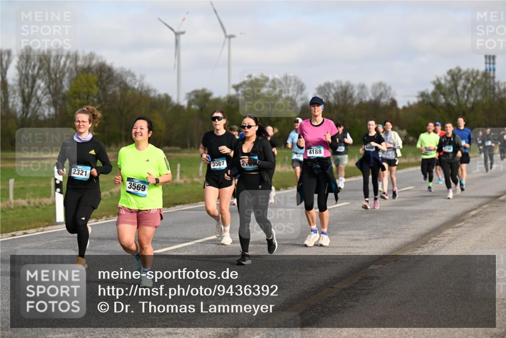 12.04.2026 - 45. Internationalen Wilhelmsburger Insellauf Dr. Thomas Lammeyer http://msf.ph/oto/9436392 12.04.2026 09:27:34 Laufen 2321, 3569, 3507, 4188 meine-sportfotos.de