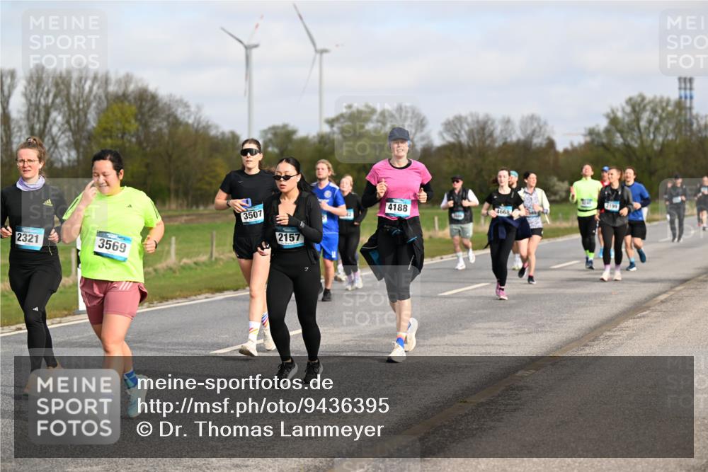 12.04.2026 - 45. Internationalen Wilhelmsburger Insellauf Dr. Thomas Lammeyer http://msf.ph/oto/9436395 12.04.2026 09:27:35 Laufen 2321, 3569, 3507, 2157, 4188, 4668 meine-sportfotos.de