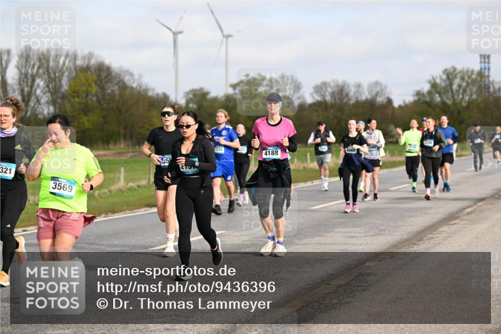 12.04.2026 - 45. Internationalen Wilhelmsburger Insellauf Dr. Thomas Lammeyer http://msf.ph/oto/9436396 12.04.2026 09:27:35 Laufen 321, 3569, 5, 1335, 82, 4668, 4188 meine-sportfotos.de