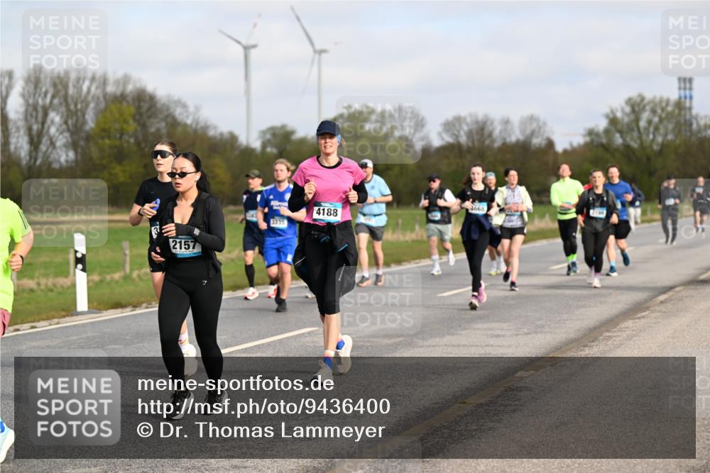 12.04.2026 - 45. Internationalen Wilhelmsburger Insellauf Dr. Thomas Lammeyer http://msf.ph/oto/9436400 12.04.2026 09:27:35 Laufen 2157, 3335, 4188, 4668 meine-sportfotos.de