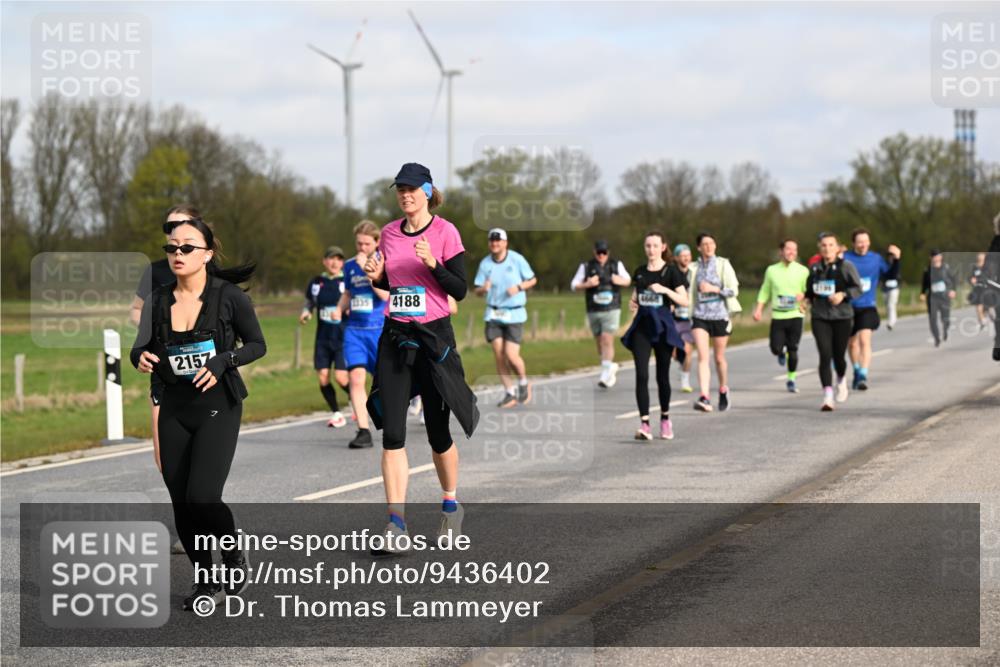 12.04.2026 - 45. Internationalen Wilhelmsburger Insellauf Dr. Thomas Lammeyer http://msf.ph/oto/9436402 12.04.2026 09:27:36 Laufen 2157, 1335, 4188, 4668 meine-sportfotos.de