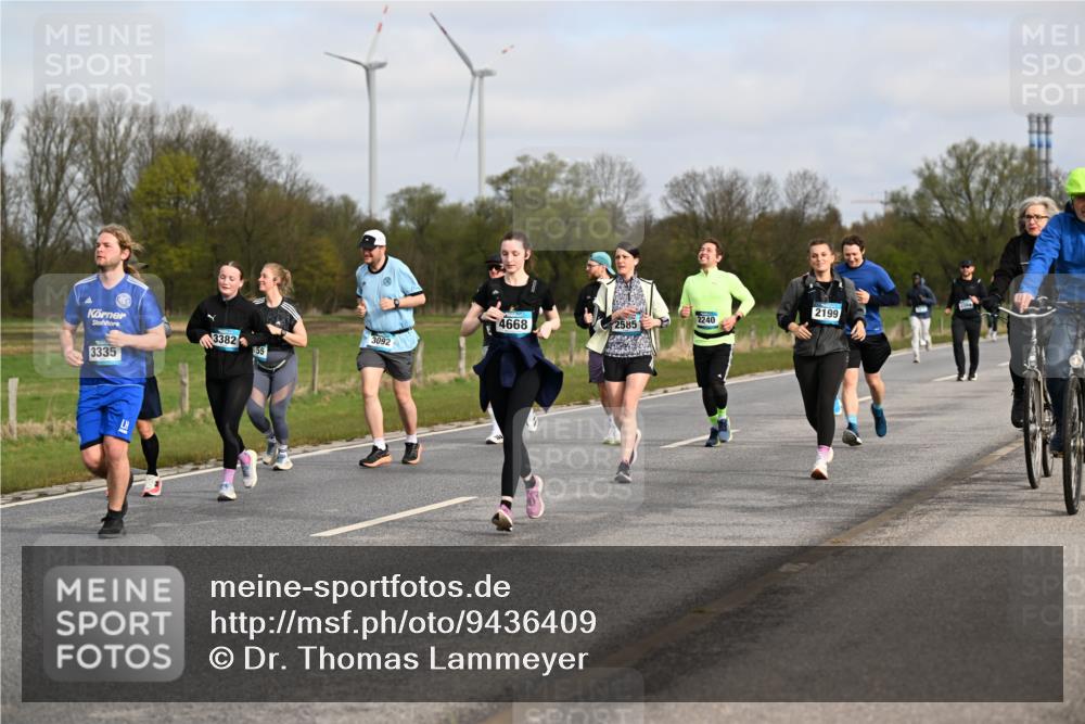 12.04.2026 - 45. Internationalen Wilhelmsburger Insellauf Dr. Thomas Lammeyer http://msf.ph/oto/9436409 12.04.2026 09:27:38 Laufen 2240, 4668, 2585, 3382, 3092, 155, 3335, 2199 meine-sportfotos.de