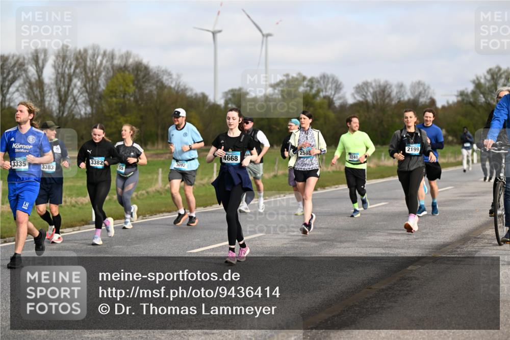 12.04.2026 - 45. Internationalen Wilhelmsburger Insellauf Dr. Thomas Lammeyer http://msf.ph/oto/9436414 12.04.2026 09:27:38 Laufen 2585, 2240, 4668, 3382, 3092, 3335, 3383, 55, 2199 meine-sportfotos.de