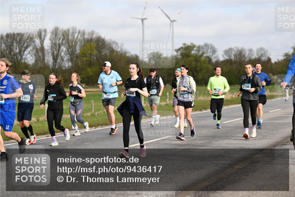 12.04.2026 - 45. Internationalen Wilhelmsburger Insellauf Dr. Thomas Lammeyer http://msf.ph/oto/9436417 12.04.2026 09:27:39 Laufen 4668, 2686, 2585, 3092, 35, 3383, 33, 55, 9, 9, 2240, 2199 meine-sportfotos.de