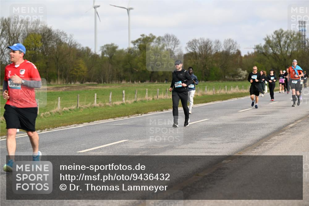 12.04.2026 - 45. Internationalen Wilhelmsburger Insellauf Dr. Thomas Lammeyer http://msf.ph/oto/9436432 12.04.2026 09:27:45 Laufen 3040, 2353, 3373, 4004 meine-sportfotos.de