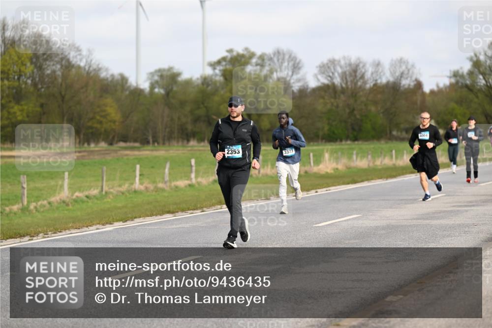 12.04.2026 - 45. Internationalen Wilhelmsburger Insellauf Dr. Thomas Lammeyer http://msf.ph/oto/9436435 12.04.2026 09:27:46 Laufen 2353, 3373, 4004 meine-sportfotos.de