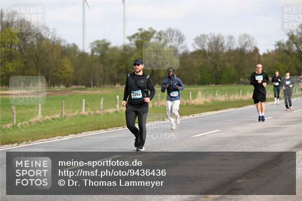 12.04.2026 - 45. Internationalen Wilhelmsburger Insellauf Dr. Thomas Lammeyer http://msf.ph/oto/9436436 12.04.2026 09:27:46 Laufen 2353, 3373, 4004 meine-sportfotos.de