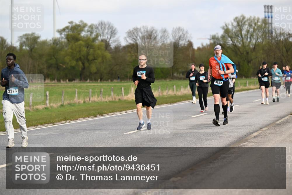 12.04.2026 - 45. Internationalen Wilhelmsburger Insellauf Dr. Thomas Lammeyer http://msf.ph/oto/9436451 12.04.2026 09:27:49 Laufen 3373, 4004, 279, 2336, 3537, 3633 meine-sportfotos.de