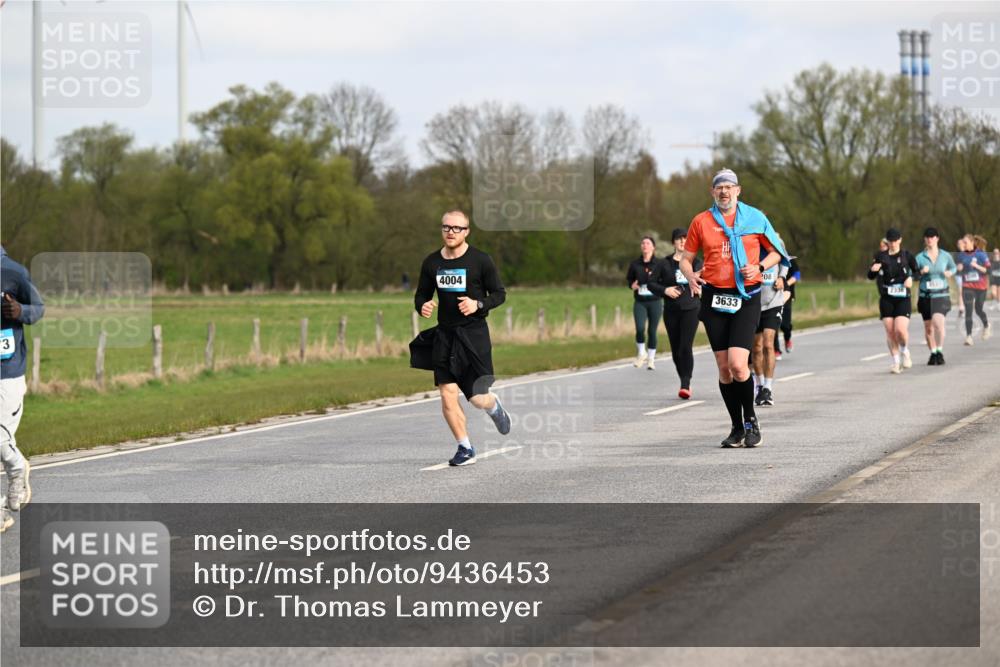 12.04.2026 - 45. Internationalen Wilhelmsburger Insellauf Dr. Thomas Lammeyer http://msf.ph/oto/9436453 12.04.2026 09:27:49 Laufen 3, 4004, 3633, 208, 3537 meine-sportfotos.de