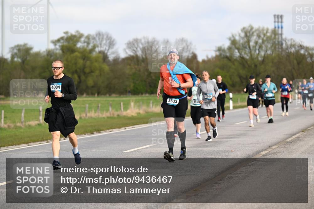 12.04.2026 - 45. Internationalen Wilhelmsburger Insellauf Dr. Thomas Lammeyer http://msf.ph/oto/9436467 12.04.2026 09:27:51 Laufen 4004, 2208, 3633, 459 meine-sportfotos.de