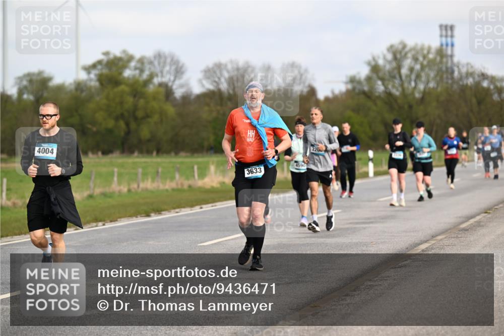 12.04.2026 - 45. Internationalen Wilhelmsburger Insellauf Dr. Thomas Lammeyer http://msf.ph/oto/9436471 12.04.2026 09:27:52 Laufen 4004, 3633, 45901, 2200 meine-sportfotos.de