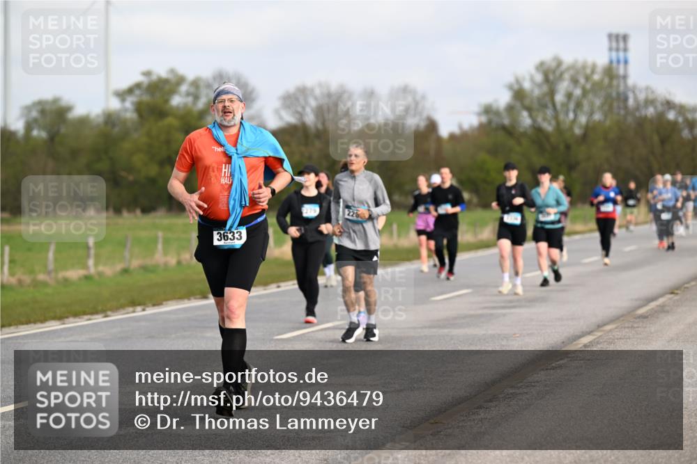 12.04.2026 - 45. Internationalen Wilhelmsburger Insellauf Dr. Thomas Lammeyer http://msf.ph/oto/9436479 12.04.2026 09:27:53 Laufen 228, 3633 meine-sportfotos.de