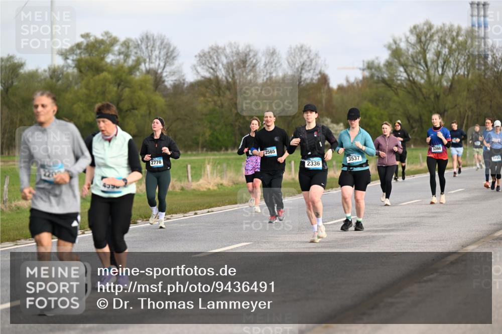 12.04.2026 - 45. Internationalen Wilhelmsburger Insellauf Dr. Thomas Lammeyer http://msf.ph/oto/9436491 12.04.2026 09:27:56 Laufen 4359, 2776, 2565, 3398, 2336, 3537 meine-sportfotos.de