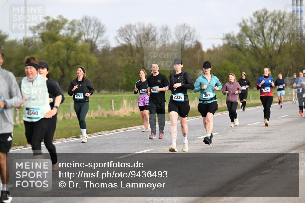 12.04.2026 - 45. Internationalen Wilhelmsburger Insellauf Dr. Thomas Lammeyer http://msf.ph/oto/9436493 12.04.2026 09:27:56 Laufen 4590, 2776, 3703, 256, 3398, 2336, 3537 meine-sportfotos.de