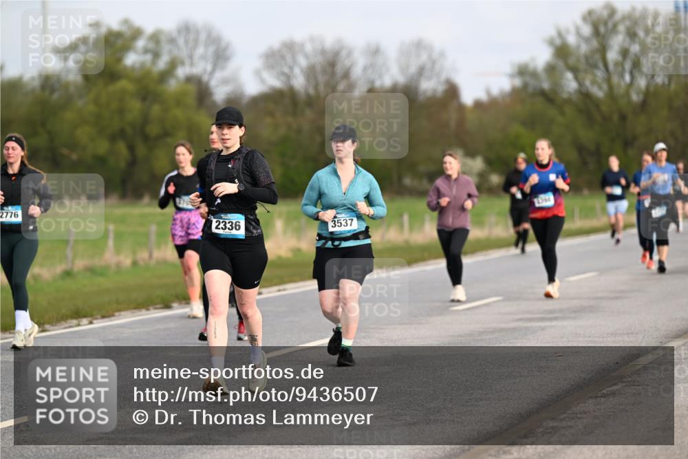 12.04.2026 - 45. Internationalen Wilhelmsburger Insellauf Dr. Thomas Lammeyer http://msf.ph/oto/9436507 12.04.2026 09:27:58 Laufen 2776, 2336, 3537 meine-sportfotos.de