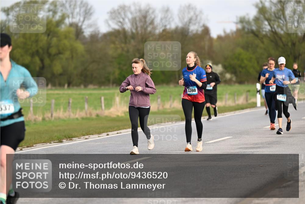 12.04.2026 - 45. Internationalen Wilhelmsburger Insellauf Dr. Thomas Lammeyer http://msf.ph/oto/9436520 12.04.2026 09:28:01 Laufen 537, 3398, 485, 3715 meine-sportfotos.de