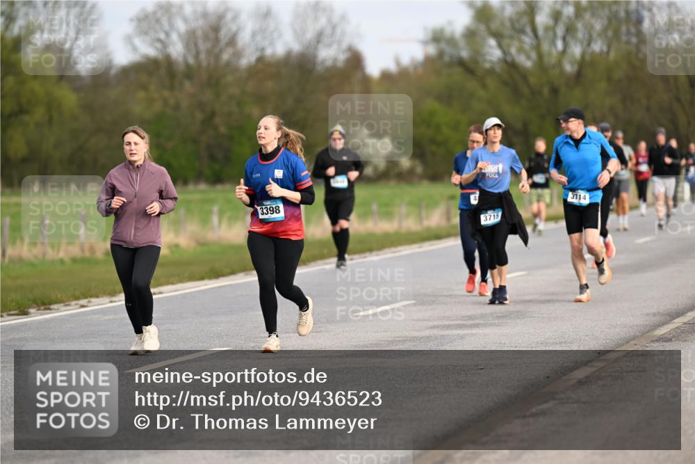 12.04.2026 - 45. Internationalen Wilhelmsburger Insellauf Dr. Thomas Lammeyer http://msf.ph/oto/9436523 12.04.2026 09:28:02 Laufen 3398, 3715, 3114 meine-sportfotos.de