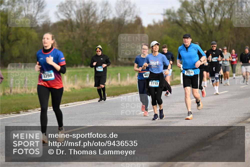 12.04.2026 - 45. Internationalen Wilhelmsburger Insellauf Dr. Thomas Lammeyer http://msf.ph/oto/9436535 12.04.2026 09:28:04 Laufen 5948, 3398, 3714, 485, 3715, 4406 meine-sportfotos.de