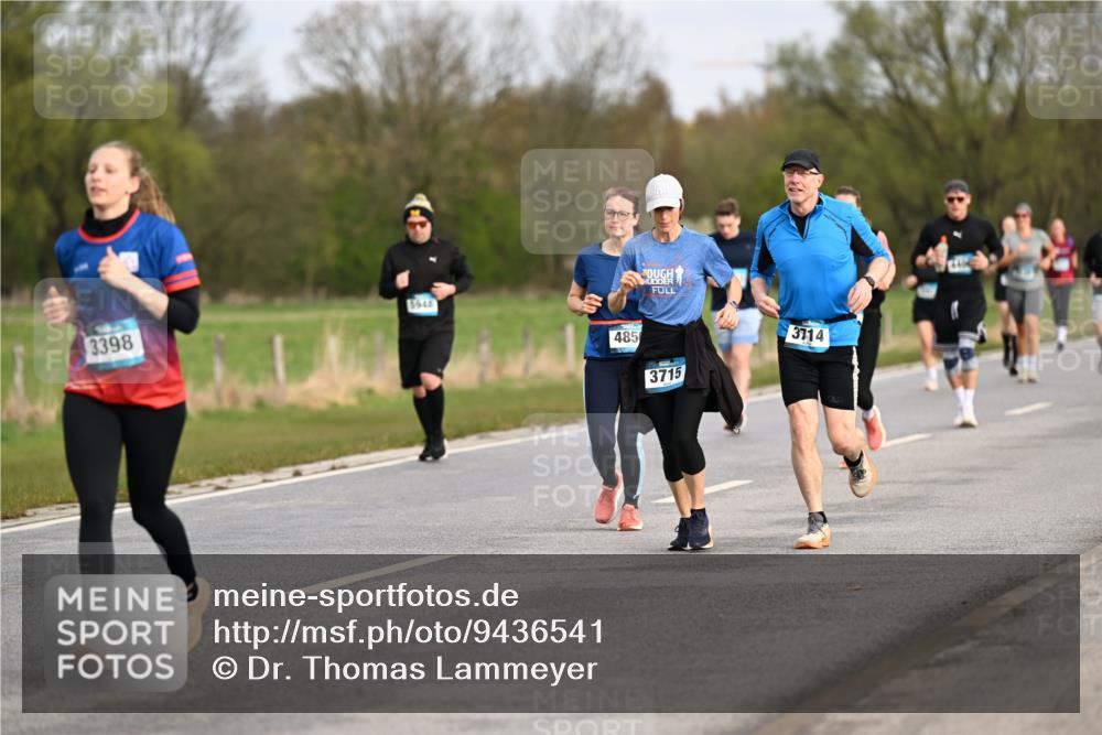12.04.2026 - 45. Internationalen Wilhelmsburger Insellauf Dr. Thomas Lammeyer http://msf.ph/oto/9436541 12.04.2026 09:28:05 Laufen 3398, 5948, 485, 3715, 3714 meine-sportfotos.de