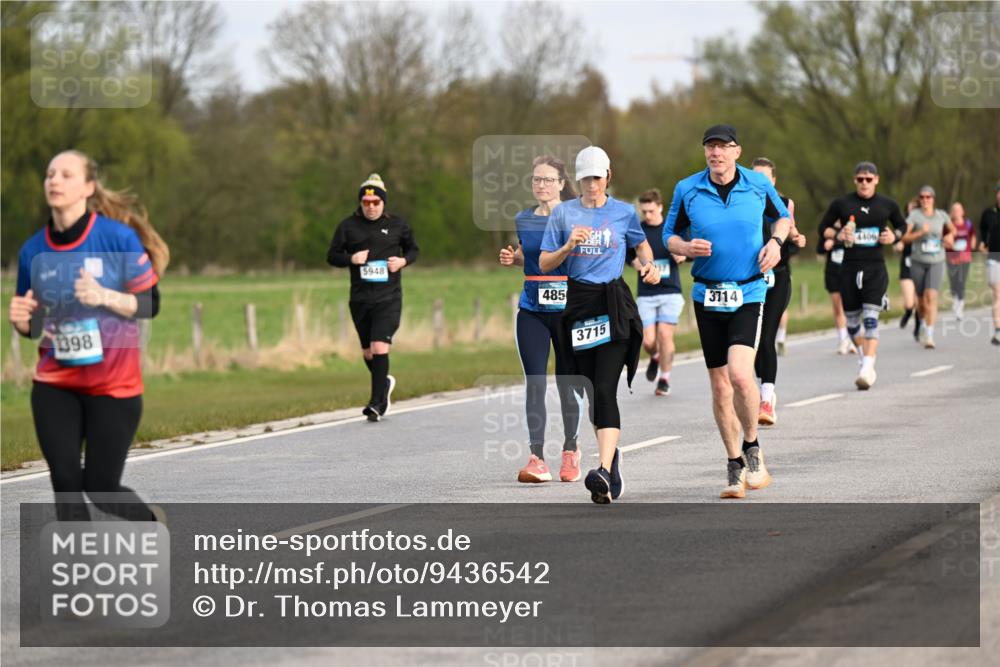 12.04.2026 - 45. Internationalen Wilhelmsburger Insellauf Dr. Thomas Lammeyer http://msf.ph/oto/9436542 12.04.2026 09:28:05 Laufen 1398, 5948, 485, 3715, 3714, 4406 meine-sportfotos.de