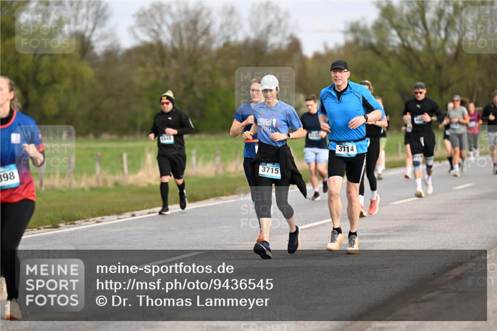 12.04.2026 - 45. Internationalen Wilhelmsburger Insellauf Dr. Thomas Lammeyer http://msf.ph/oto/9436545 12.04.2026 09:28:06 Laufen 898, 5948, 3715, 3714 meine-sportfotos.de