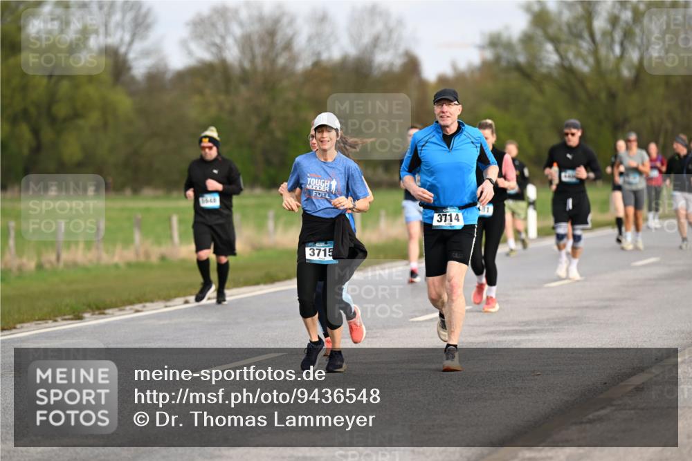12.04.2026 - 45. Internationalen Wilhelmsburger Insellauf Dr. Thomas Lammeyer http://msf.ph/oto/9436548 12.04.2026 09:28:06 Laufen 3714, 3715 meine-sportfotos.de